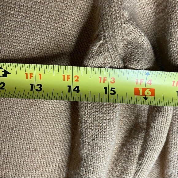 Tommy Hilfiger Shawl Collar Knit Beige Cardigan Button Up Sweater M Preppy - Picture 5 of 6